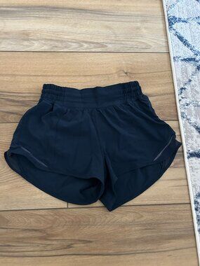 Lululemon Hotty Hot Shorts 2.5" High Rise Navy